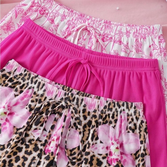 Women's Pink and Leopard Print Sleep Shorts Set - Picture 4 of 7